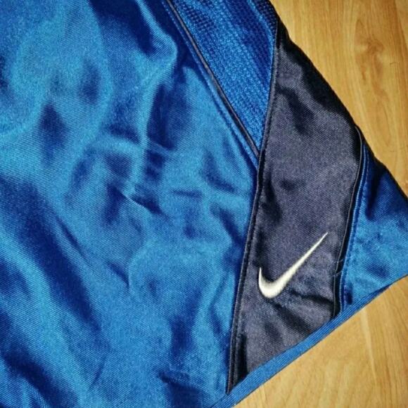 Nike Boy’s SM Dri-Fit Athletic Shorts - Picture 3 of 5
